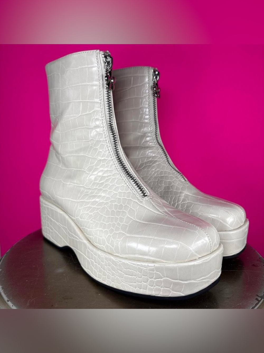Lisa Says Gah Chloe Croc Embossed Cream Faux Leather Platform Boot US 7